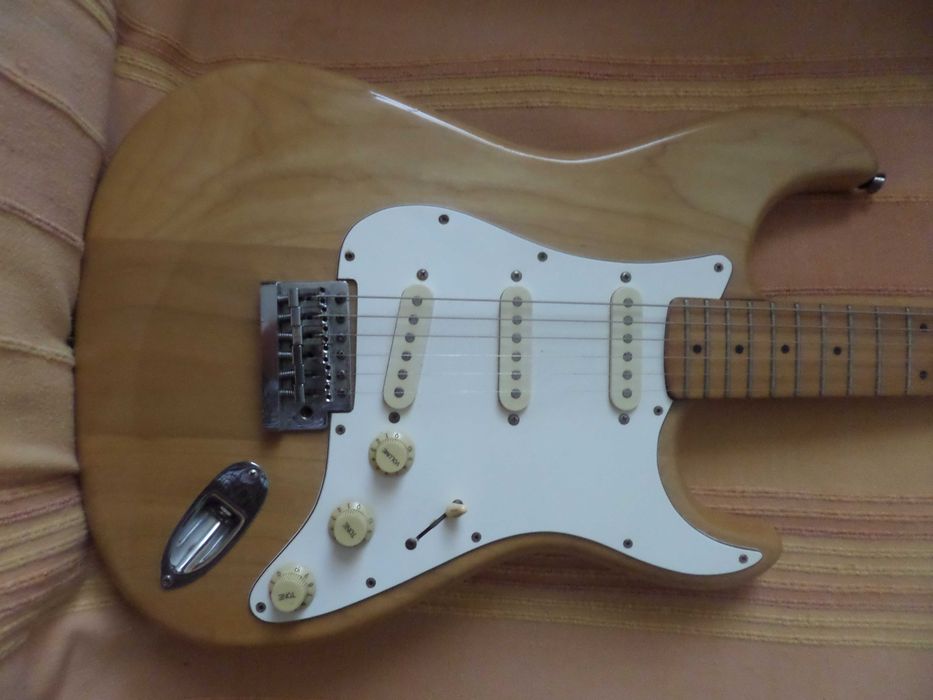 Guitarra Maison Stratocaster