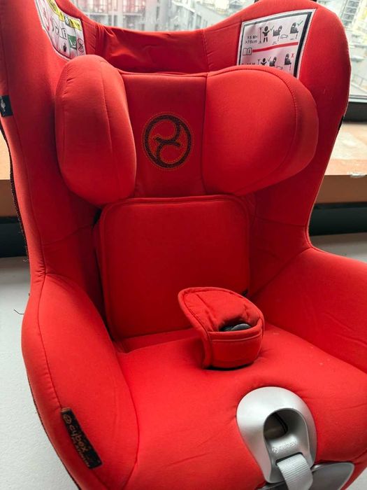Дитяче автокрісло з базою Cybex Platinum  Sirona Ti, колір червоний