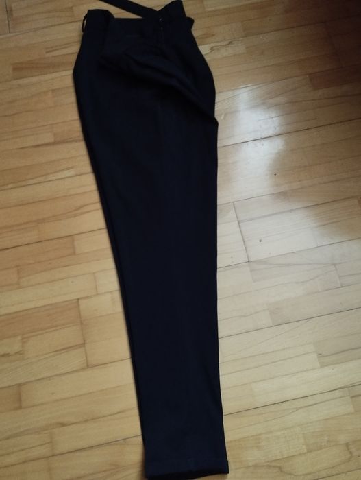 Granatowe spodnie damskie