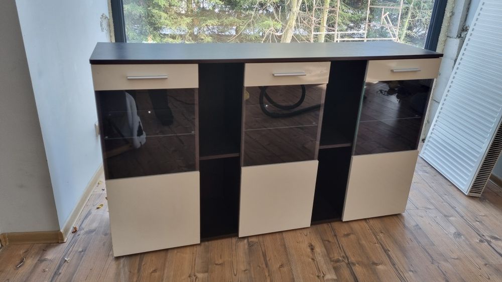 Komoda do salonu biura pokoju