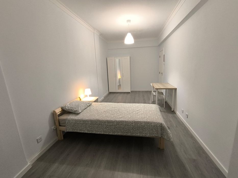 Quarto em Belas.