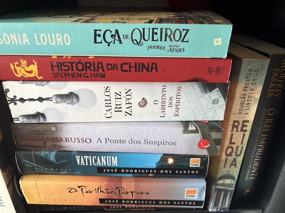"Ler é viver mil vidas em uma só.".