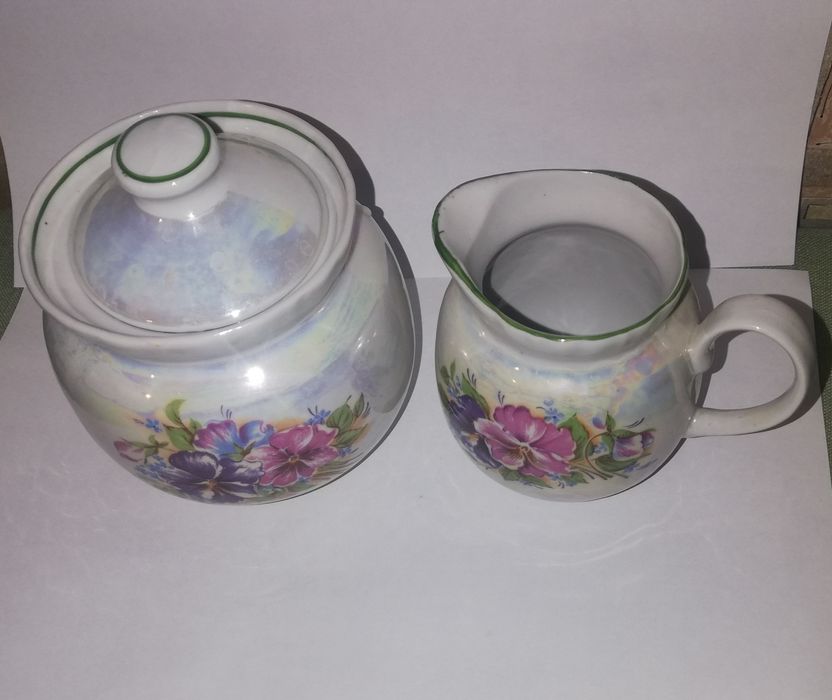 Продам  Молочник і цукерницю виготовлені в радянські часи виготовлені