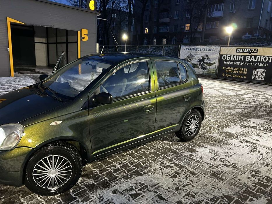 Продам чудовий автомобіль у гарному стані, обслугований. Зимова резина в гарному стані. Двигун 1,3 VVTI. АКПП.