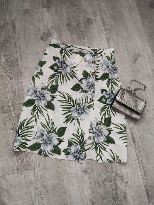 Nowa spódnica na lato 42 XL Primark guziki