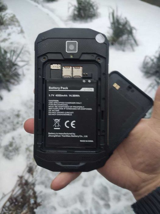 Захищений бронебійний смартфон AGM 6/64GB CAT