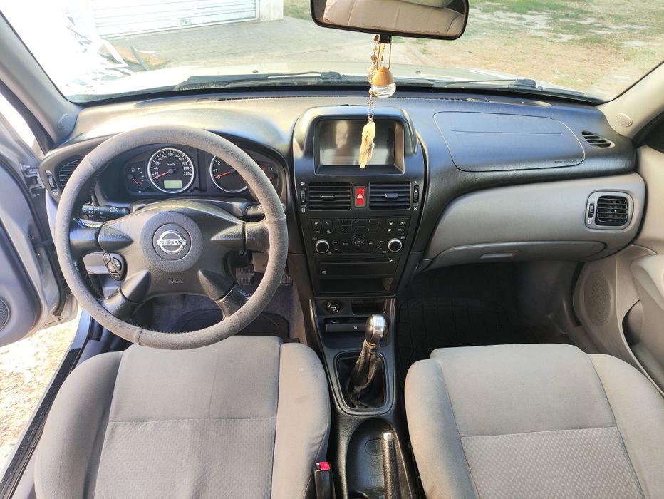 Nissan almera 1.5 gasolina 2003 foto 5
