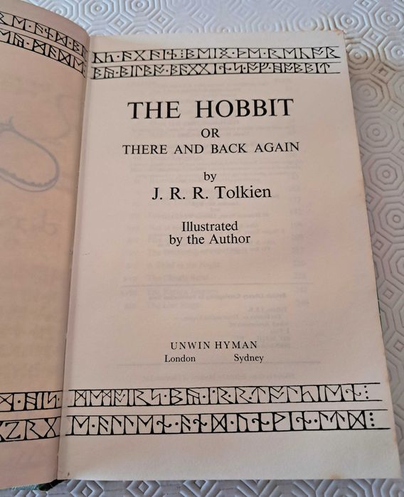 J R R Tolkien - The Hobbit – Edição Comemorativa 50.º Aniversário (1987) | Capa Dura + Sobrecapa