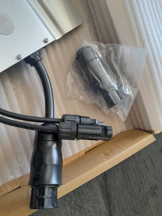 Hoymiles 800W Solar Microinverter64550377735938122