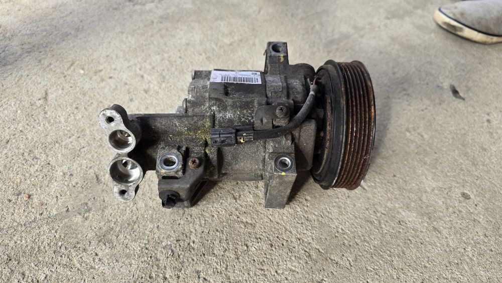 Компресор кондиціонера повітря Dacia Renault