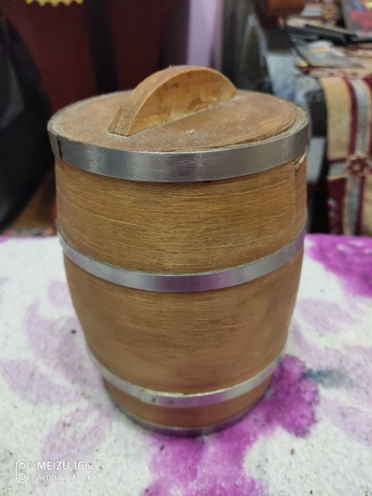 Дубовая бочка, ручная работа