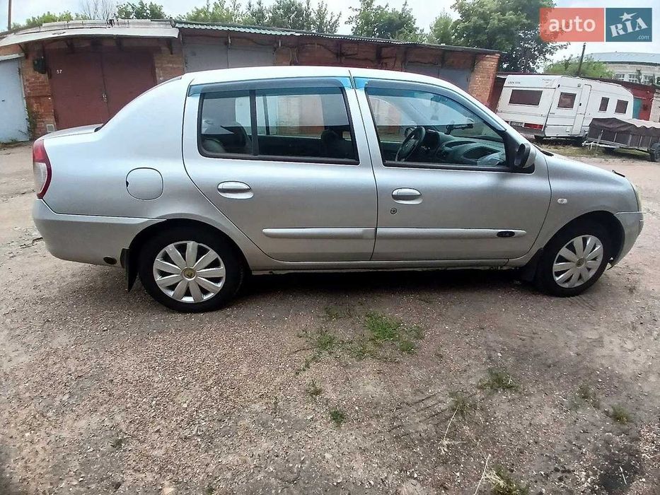продаж автомобіля Renault Clio 2