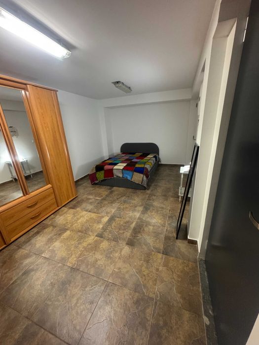 Quarto com luz natural sem cozinha para uma pessoa