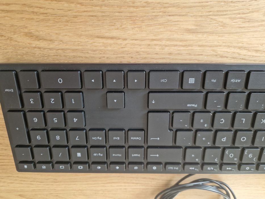 Wired PC Keyboard436059041118310401