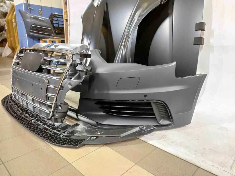Решітки бампера  накладки на Audi A3 8V решітка Ауді А3