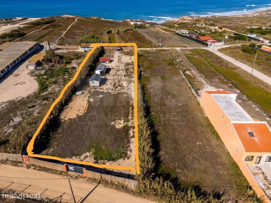 Terreno rústico | 2 acessos | 500m da Praia da Almagreira