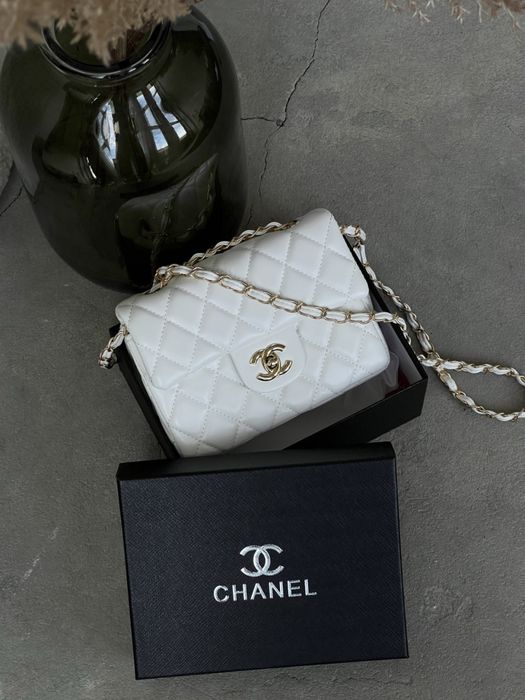 Сумка жіноча Chanel mini чорна біла через плече кросбоді маленька сумка екокожа ланцюжок