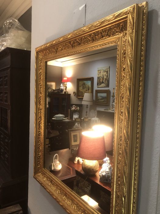 Espelho em madeira dourada- Saldo