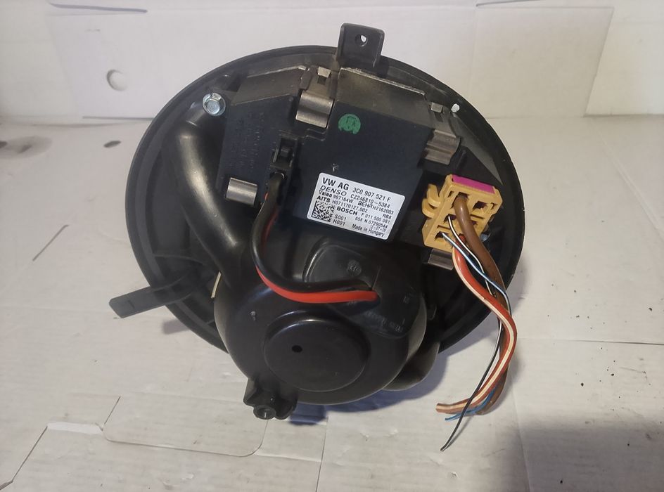 Wentylator kabinowy nadmuch dmuchawa z rezystorem Volkswagen/Audi/Skoda/Seat