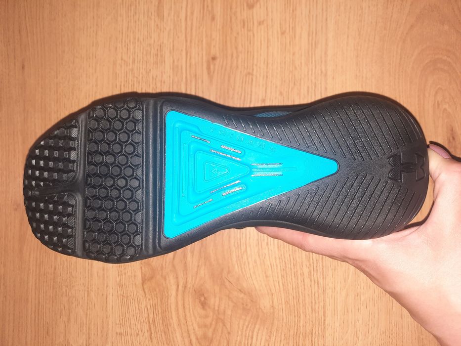 Nowe buty Under Armour rozm. 37,5 i 38