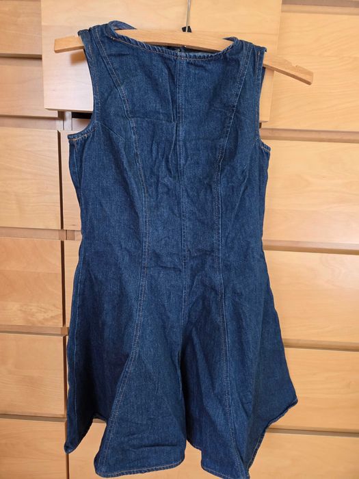 Sukienki, żakiety i inne