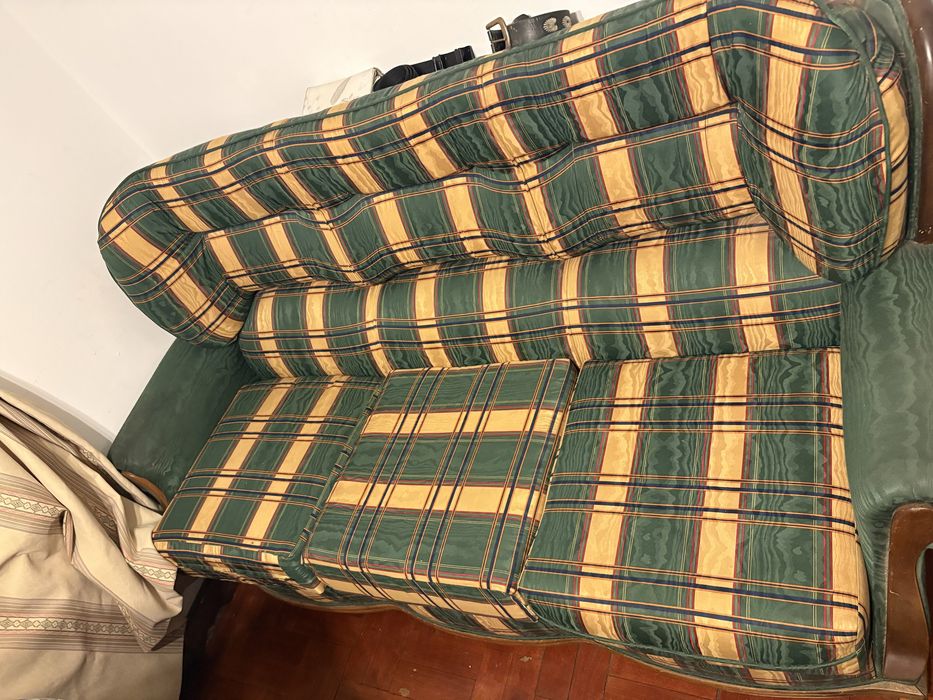 Sofa verde e bege