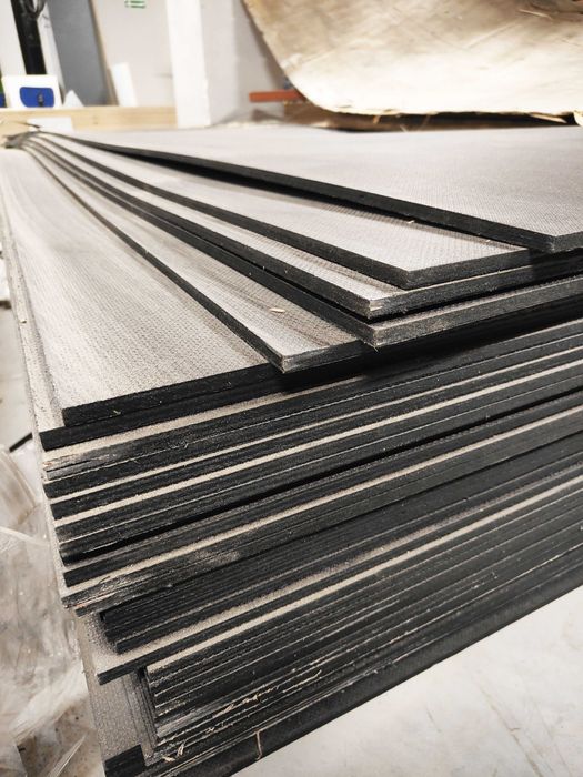 Sklejka liściasta antypoślizgowa 9x2500x1250