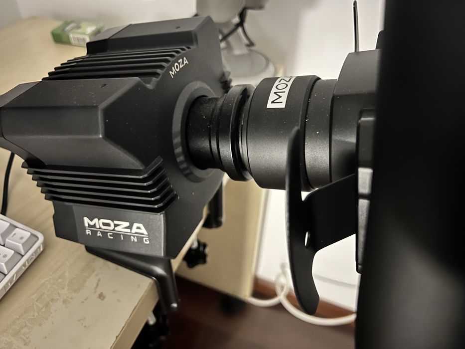 MOZA R5 Bundle completo