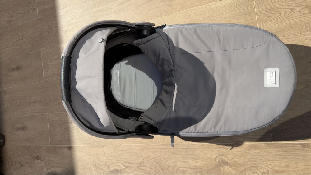 Alcofa lux carry cot platinum cybex Mios Cinzenta