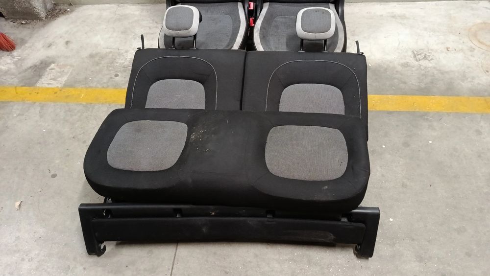 Conjunto de bancos RENAULT Twingo III (BCM_)
