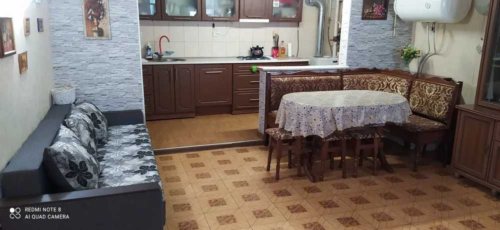 Продаю двоповерховий будинок