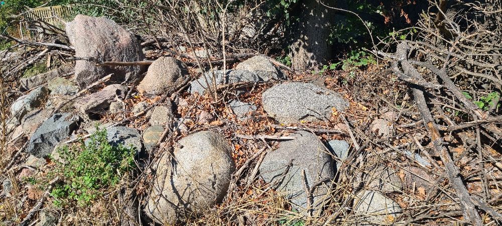 Głazy kamienie oddam