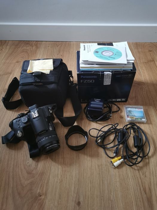 Aparat Panasonic Lumix FZ50 + szeroki kąt