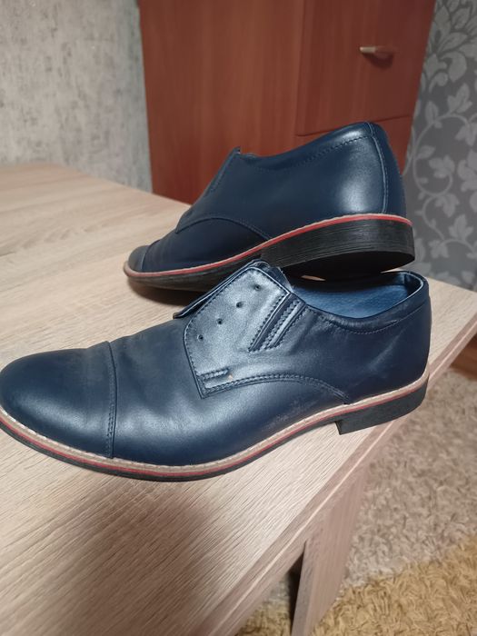 Skórzane pantofle męskie, młodzieżowe 42