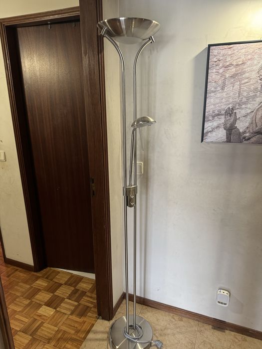 Candeeiro de pe em inox