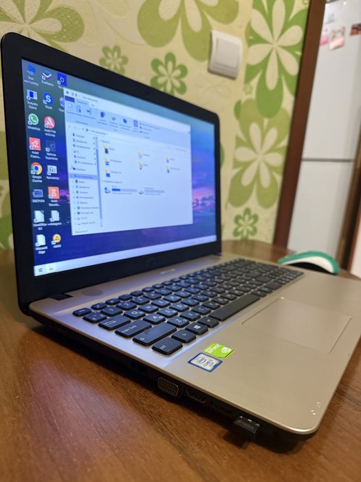 Ноутбук Asus Vivobook max r541