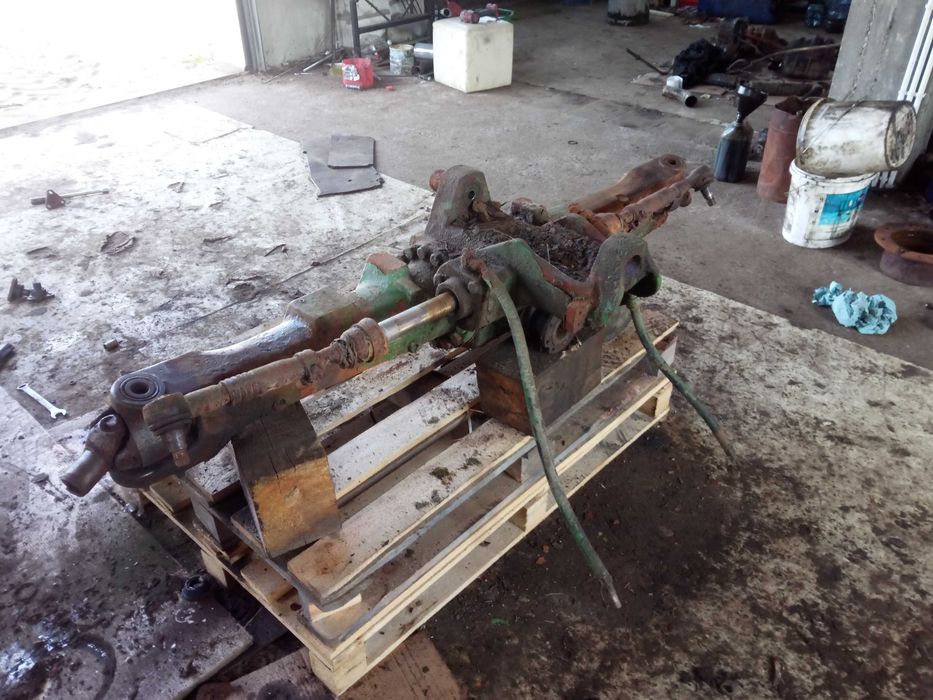 John Deere 3040 i 3140 most przód 3640 obudowa mostu zwrotnica APL 345