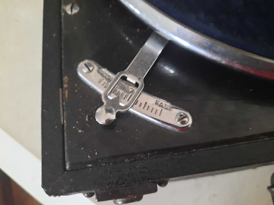 Grafonola antiga COLUMBIA