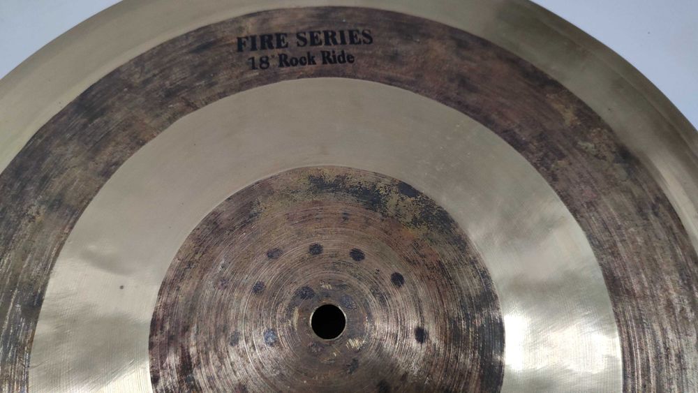 Talerz Stringsite Fire Series Rock Ride 18"