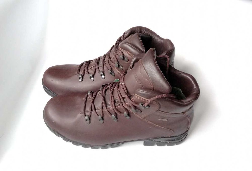 Buty TREZETA  43 eu 9 uk wkaldka mierzona 28 cm trekkingowe Skóra NOWE