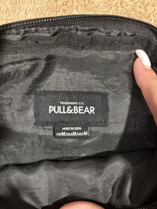 Мужская сумка-мессенджер Pull&Bear (черная)