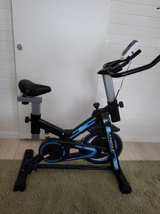 Rowerek rower stacjonarny spinningowy treningowy.