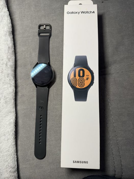 Часы Samsung galaxy watch 4