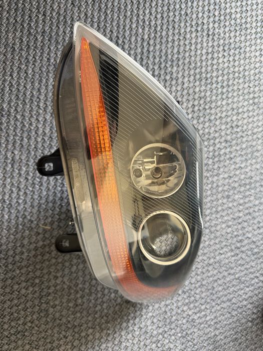 Farol BMW Z4 e85