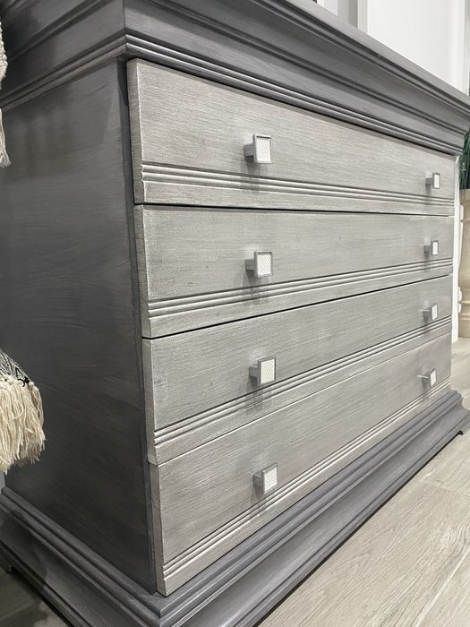 Vendo comoda quarto restaurada