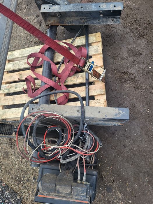 Winda dholandia lekka 12v rok 2018 master