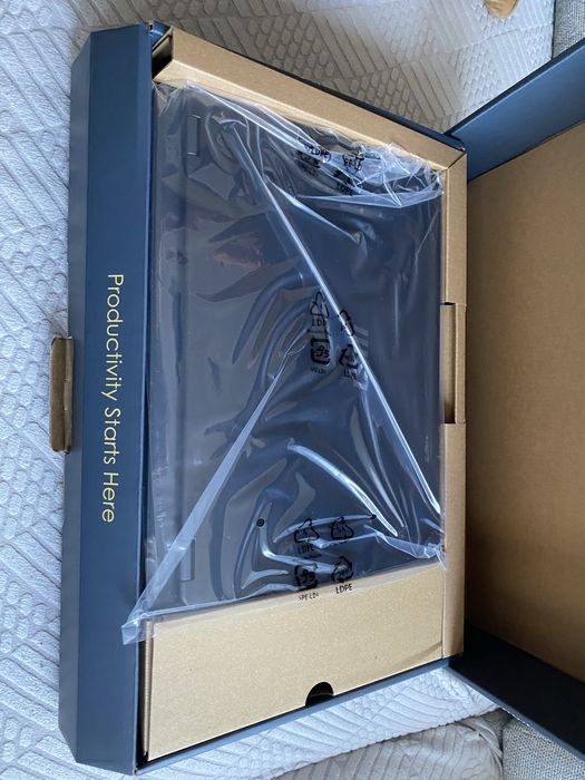 Laptop MSI Prestige 14 AI Studio C1VEG-036ES