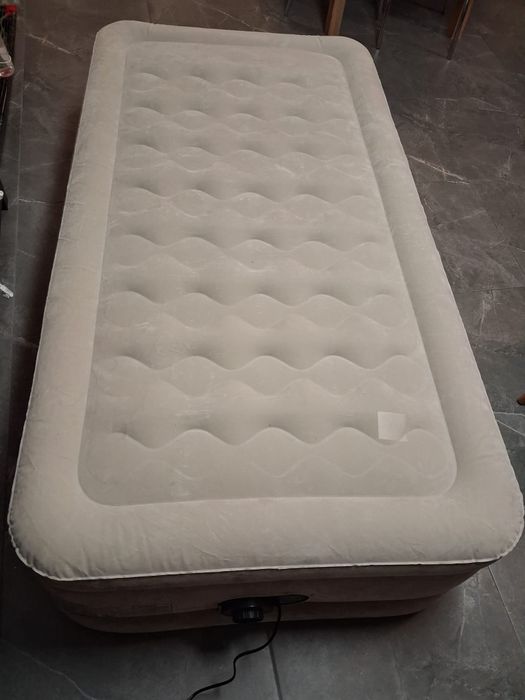 Intex 64426ND Materac Dura-Beam Ultra Plush Single z wbudowaną pompką
