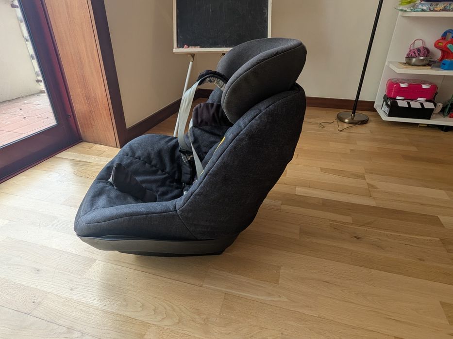 Cadeira automóvel para crianças maxi cosi 2 way Pearl com base,