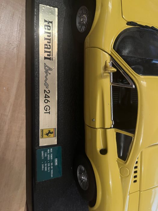 Ministura Ferrari Dino 246 GT